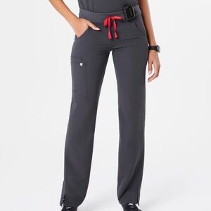 Women’s Figs Kade Cargo Scrub Pants